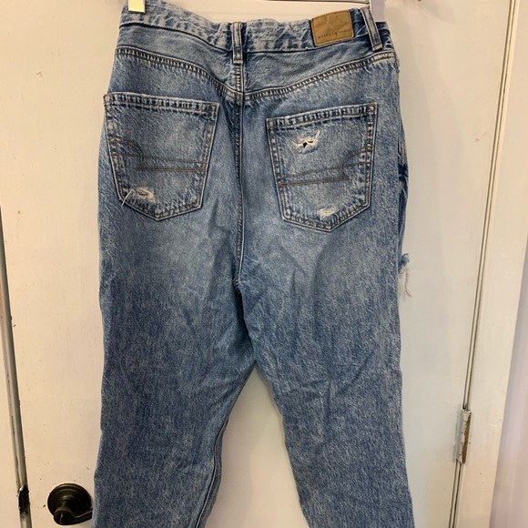 American Eagle Boyfriend Jeans - Picture 4 of 6